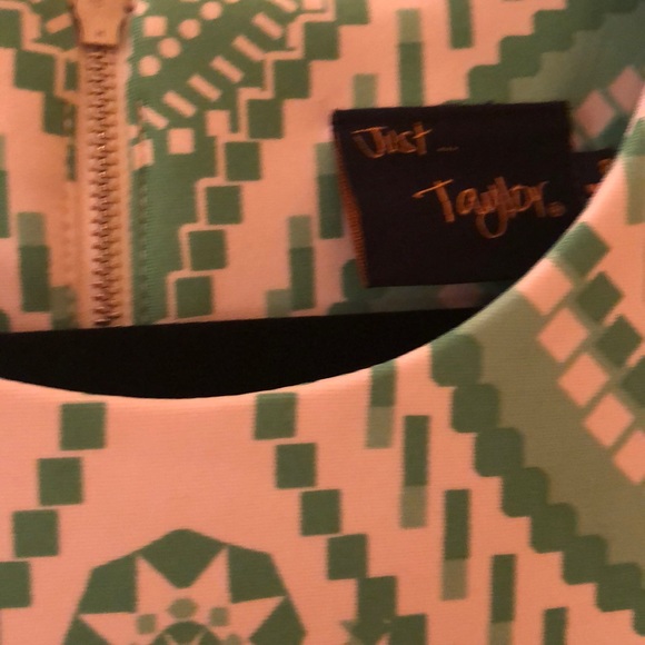 Patterned dress - Picture 2 of 3